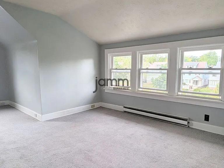 1257 W Clifton Blvd #3 — Photo 16