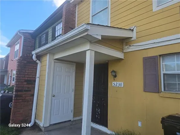 5238 Westlake Dr, New Orleans, LA 70126