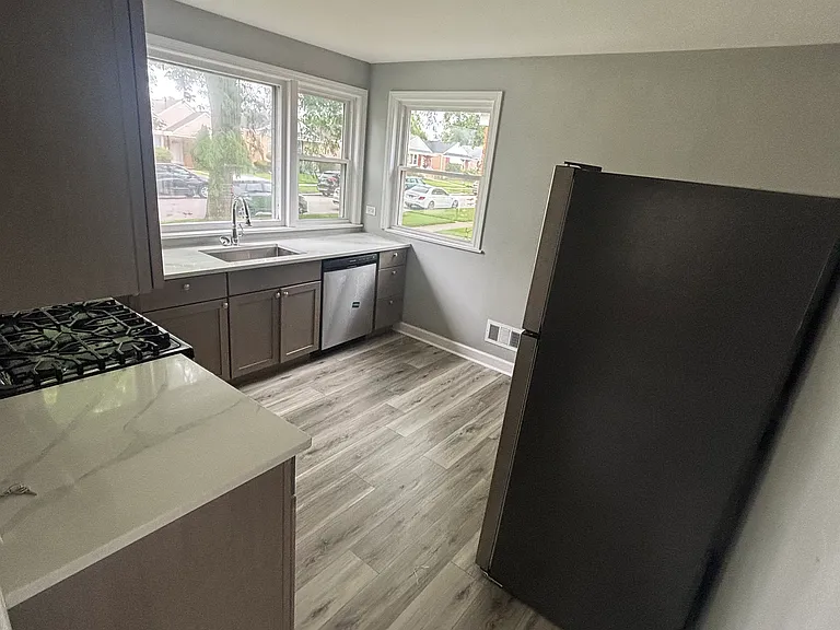 1822 N 21st Ave — Photo 3