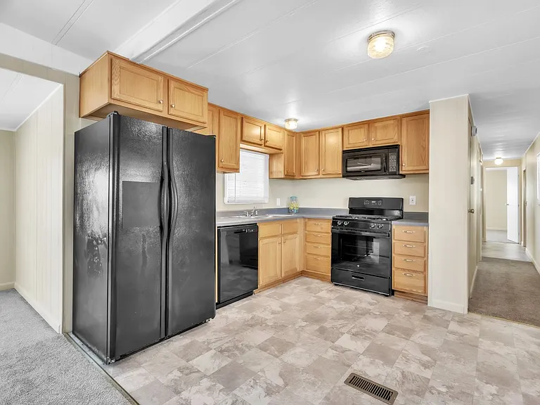 7986 Excelsior Rd — Photo 4