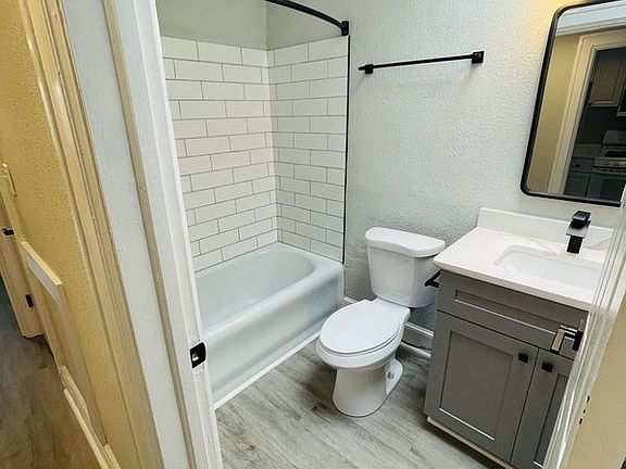 5th image of 601 Graydon Ave #C