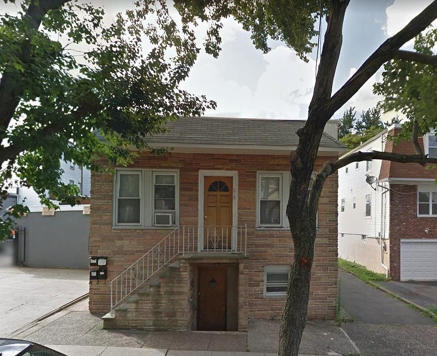 1st image of 215 Belmont Ave