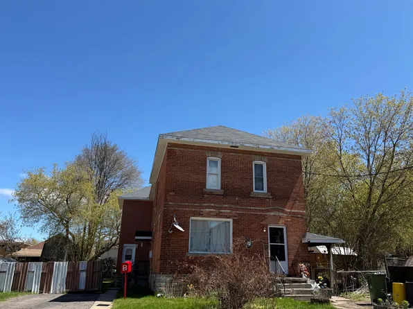 153 B Cecelia St, Pembroke, ON K8A 1R7