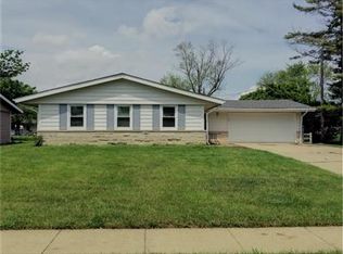 956 Windsor Dr, Shelbyville, IN 46176