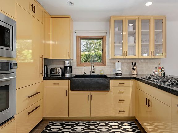 5th image of 411 Orilla Del Mar