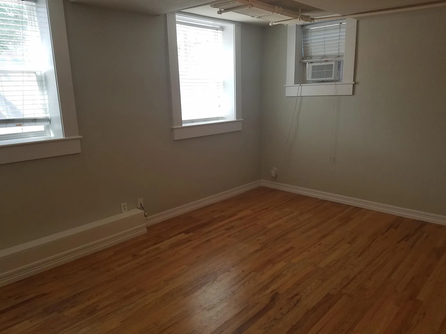 1650 N Pearl St — Photo 3