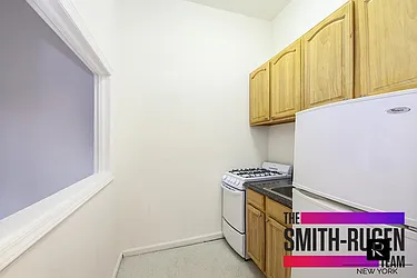 Rented by R New York