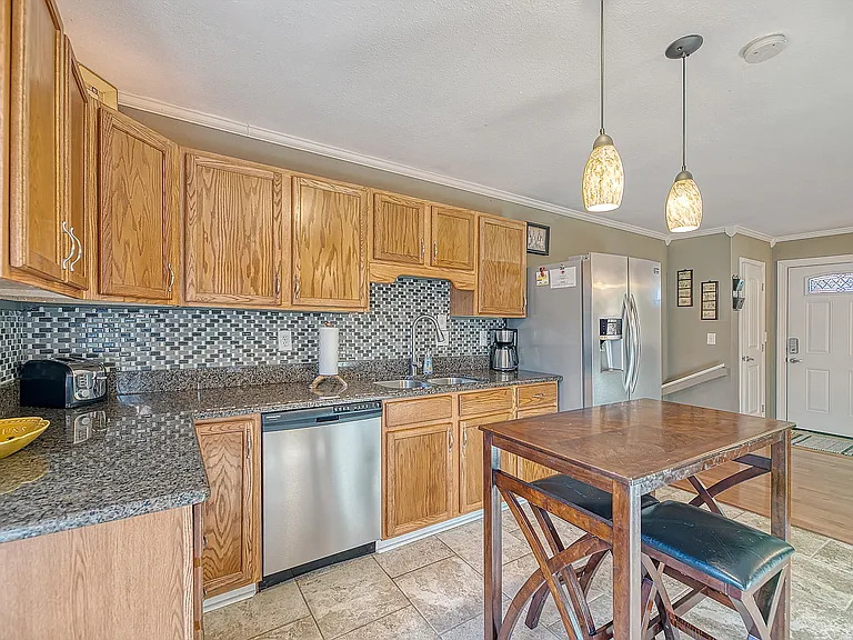 167 Johnson Cir — Photo 10