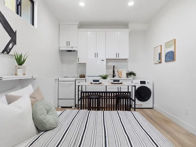 4421 Phelan Ave #B — Photo 6