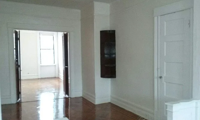 Rented by Windsor Homes Realty Corp | media 50