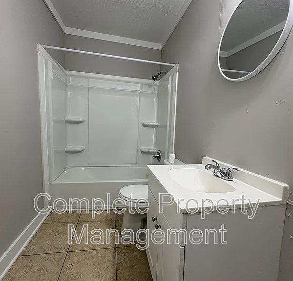 725 Avenue G — Photo 6