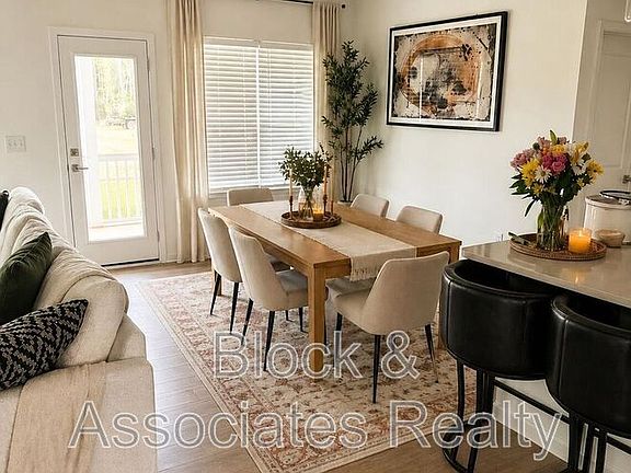 4th image of 112 Moonflower Ln