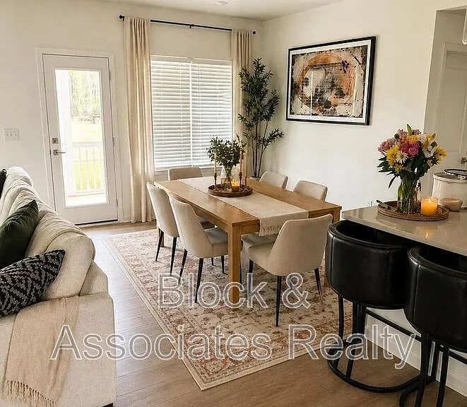 112 Moonflower Ln — Photo 4