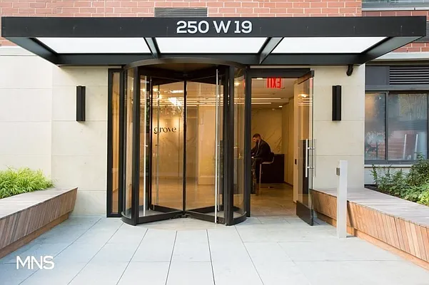 Rented by MNS Marketing | media 28