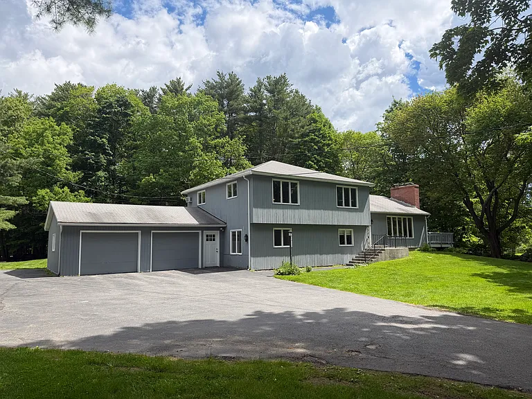231 Locke Rd — Photo 1