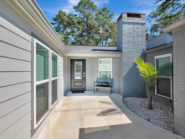 5 Colonial Ct, Lufkin, TX 75901
