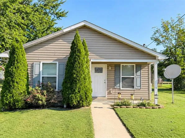 106 Delmar St, Fredericktown, MO 63645