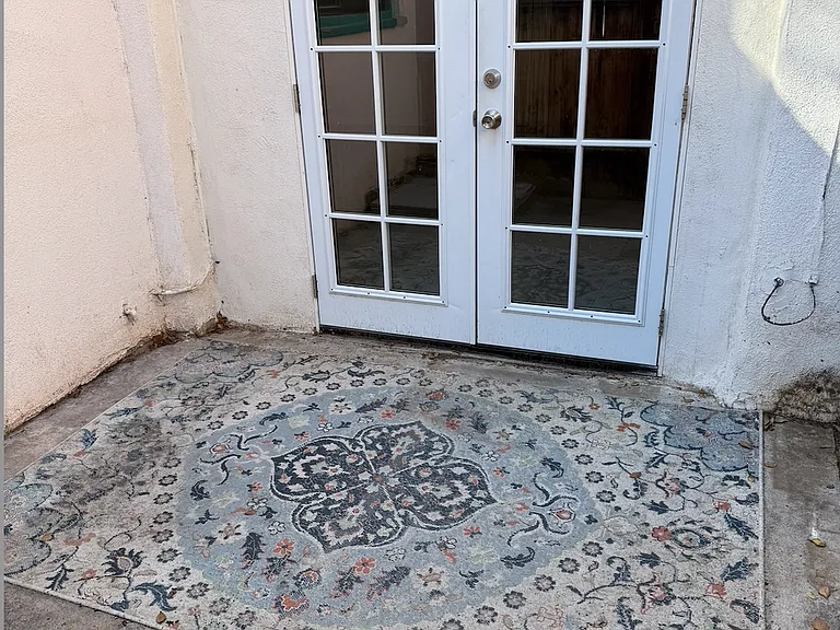 203 Vassar Dr SE #B — Photo 2