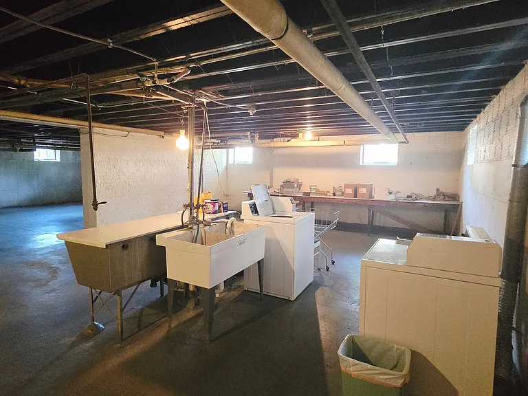 939 N Church St — Photo 3