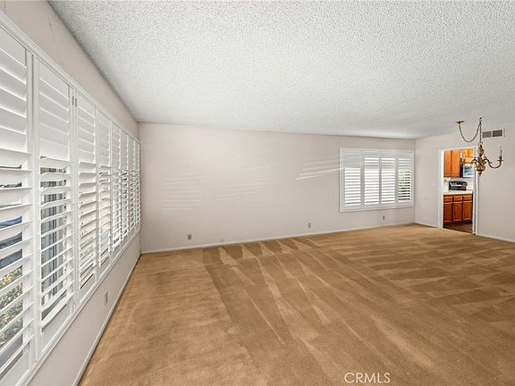 5th image of 611 Honeywood Ln