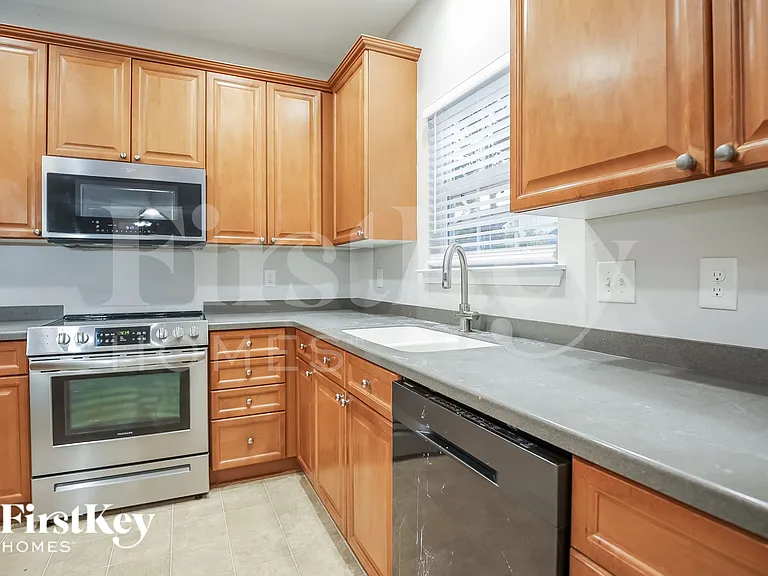5265 Stonewall Dr — Photo 9
