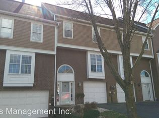 553 Lakewood Dr, Monroeville, PA 15146