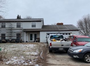 709 Cardiff Ct, Hartland, WI 53029