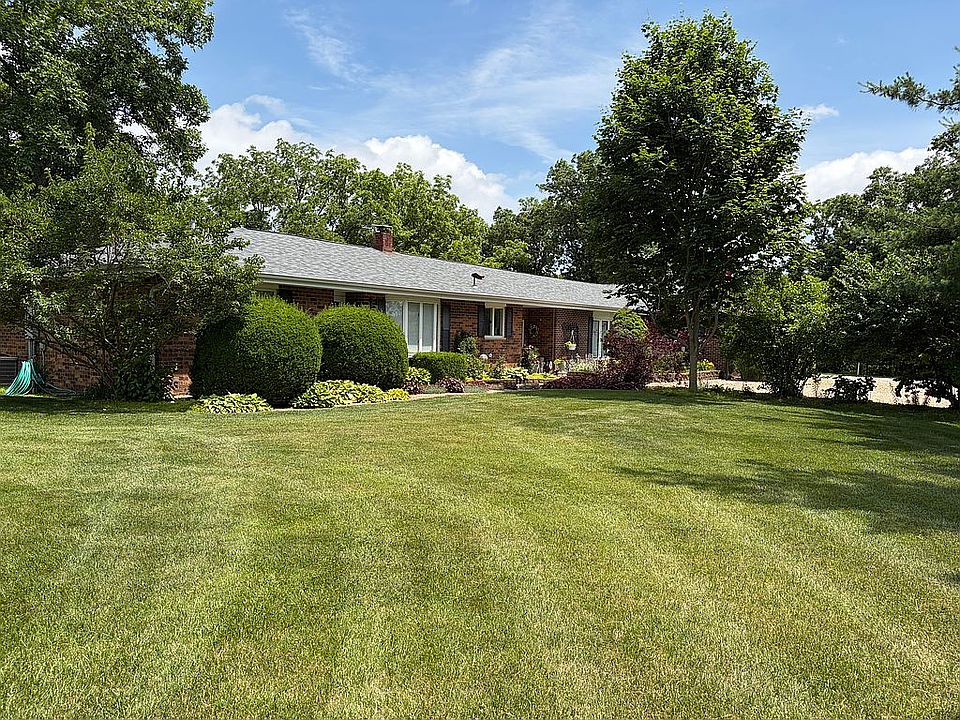 1st image of 2302 Hillcrest Rd