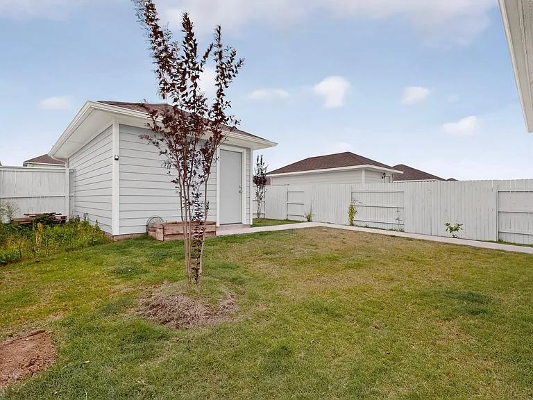 116 Appleberry Ln — Photo 35