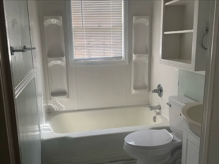 226 W Pine St — Photo 4