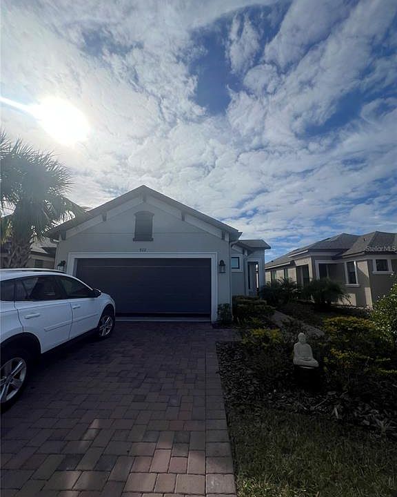 1st image of 922 UMBRIA DRIVE