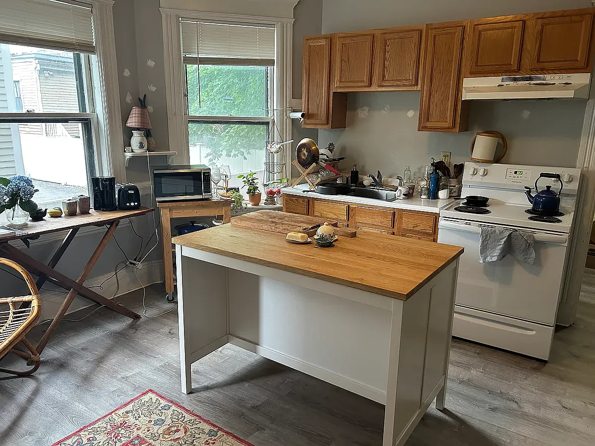Studio, 600 sqft, $2,800 — Photo 1