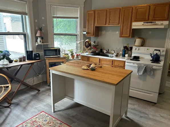209 Hamilton St, Cambridge, MA 02139