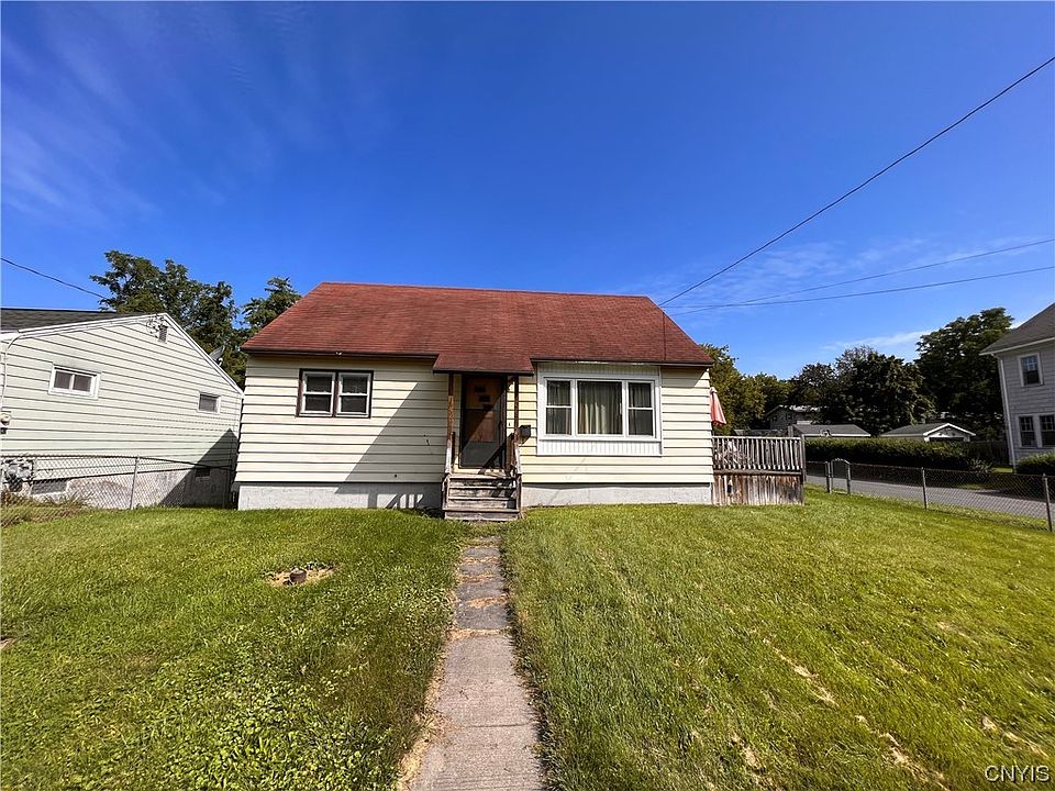 1st image of 227 Clarence Ave