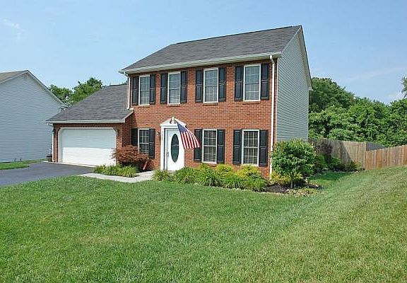 5th image of 1823 Meadows Ct