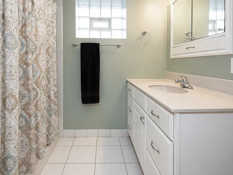 2917 N Halsted St #BASEMENT — Photo 8
