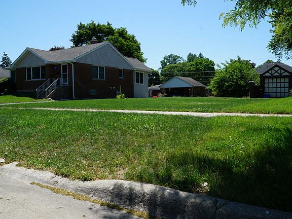 5th image of 812 N Kaspar Ave