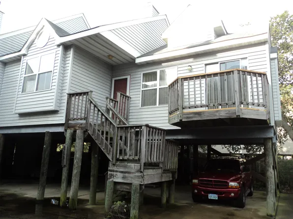 869 Little Bay Ave APT 1, Norfolk, VA 23503