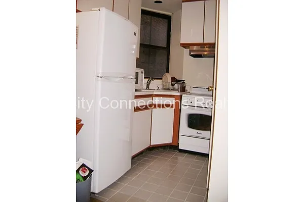 Rented by City Connections Realty | media 30