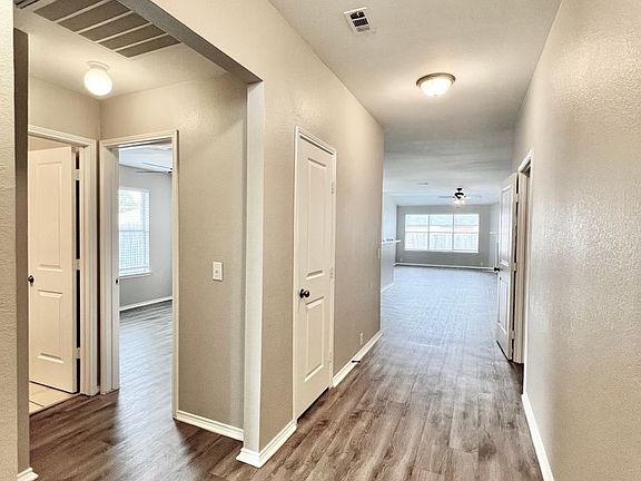 2nd image of 4108 Sonoma Dr