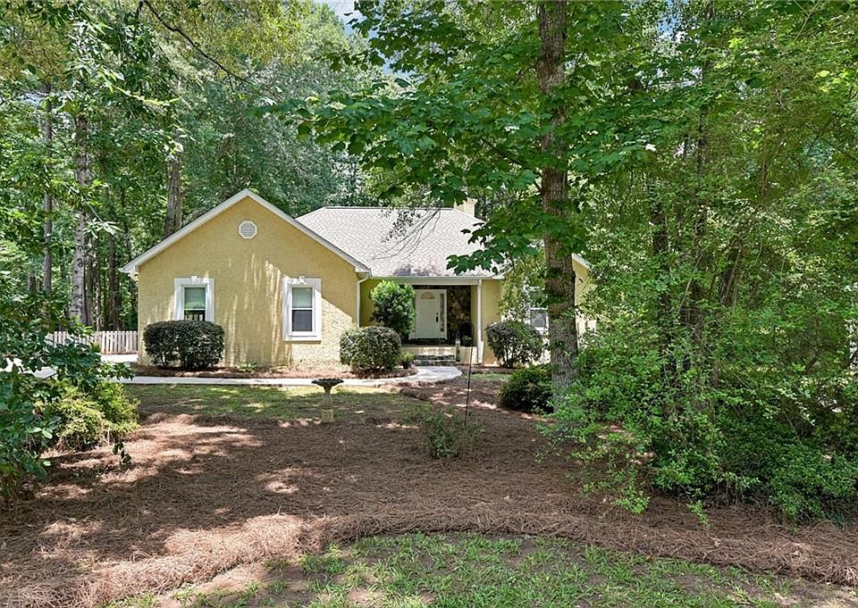 1st image of 33 Bridgewater Dr