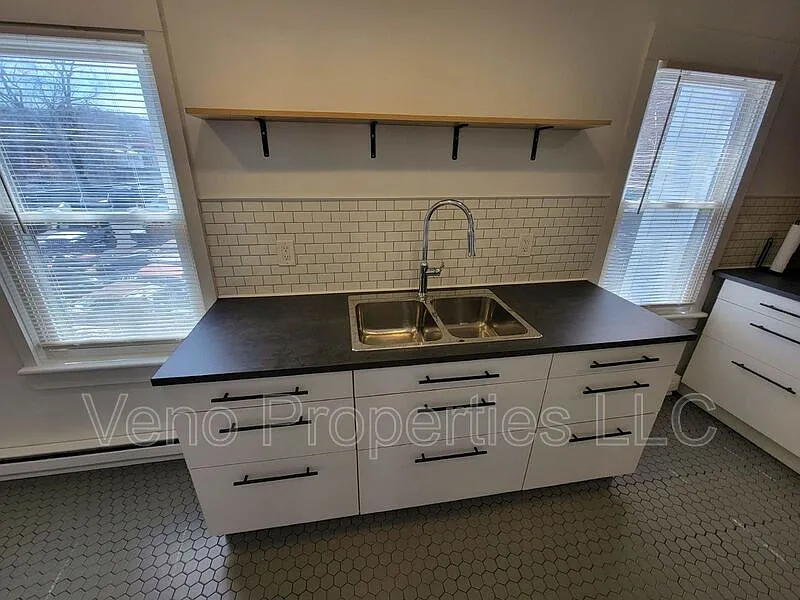 1 bed, 1.0 bath, 750 sqft, $1,200 — Photo 3