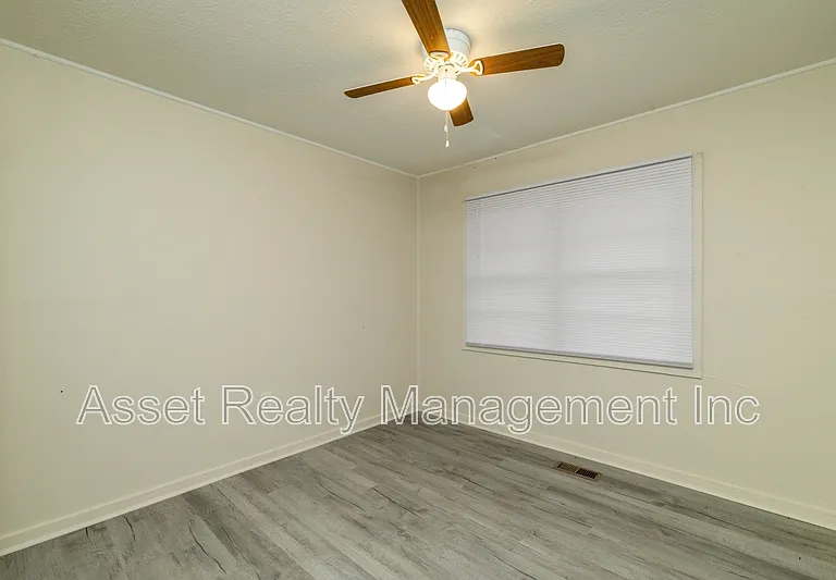 219 Highland Ave #1 — Photo 14