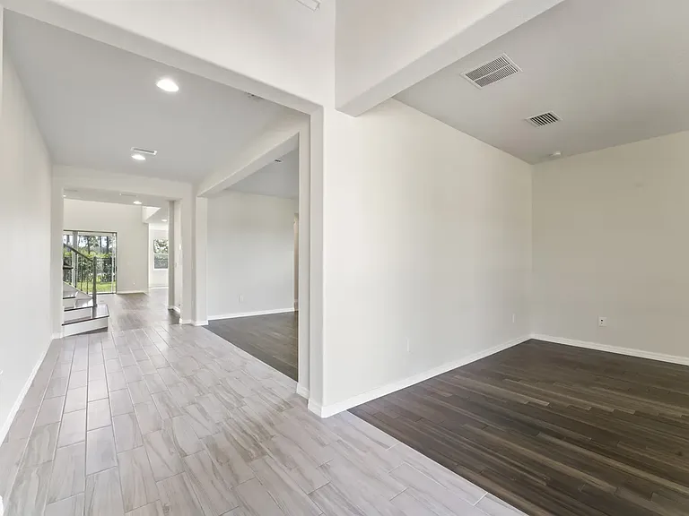 10408 Scarlet Chase Dr — Photo 3