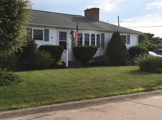 38 Walcott Ave, Narragansett, RI 02882