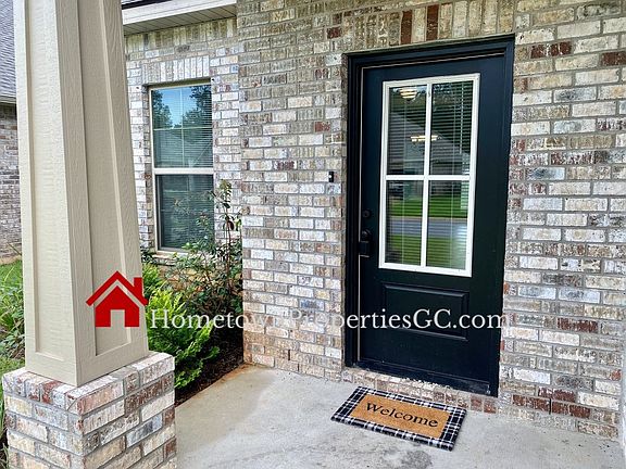 3rd image of 831 Avellanas Dr