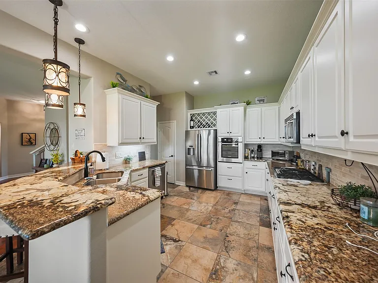 127 W Palm Blvd — Photo 11