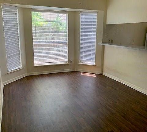 3rd image of 5069 Wingfoot Ln #A