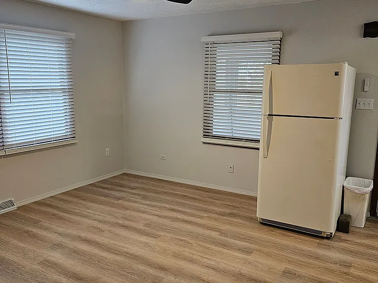 655 Chicago St #2 — Photo 7