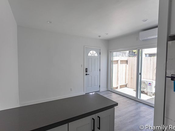 2nd image of 435 N Wilson Ave #5